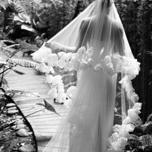 Lúp đội đầu cô dâu